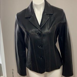 Women’s Wilsons Leather black jacket. M. NWOT.